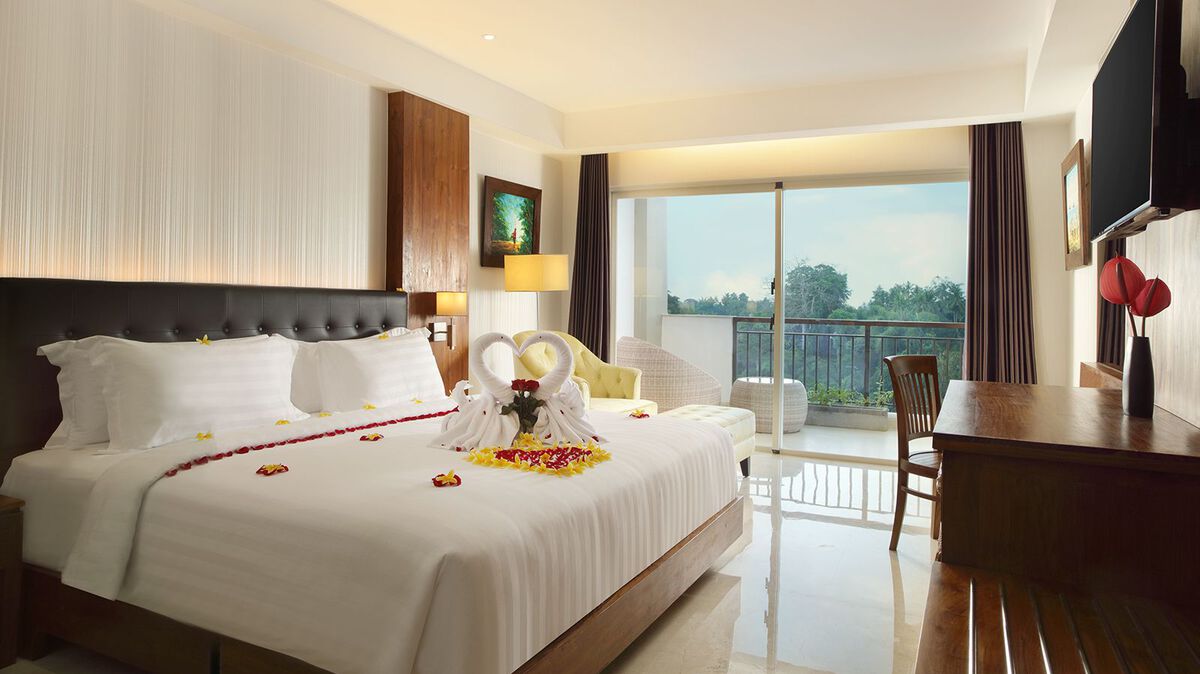 Deluxe River View Room