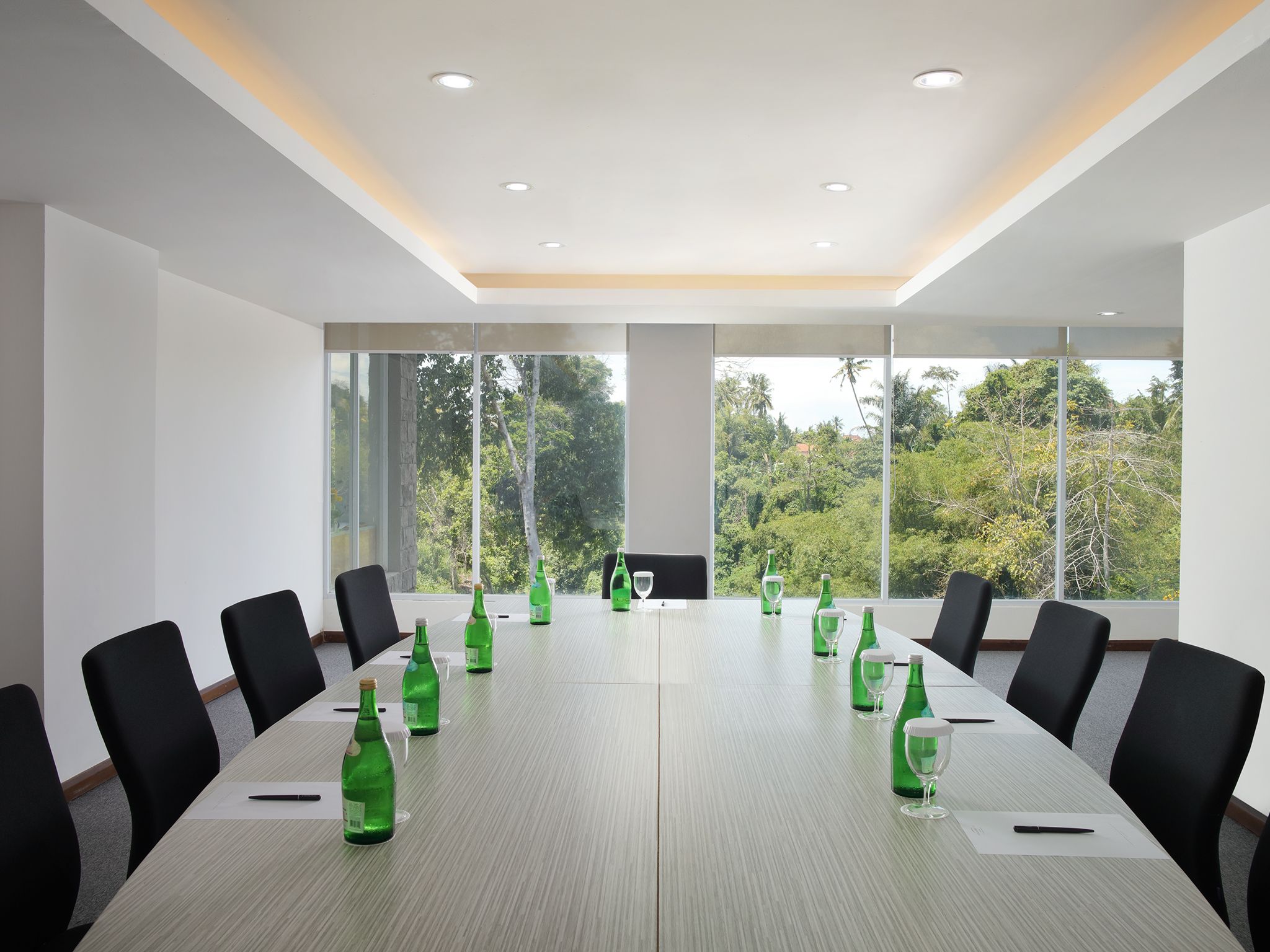 Topeng Boardroom